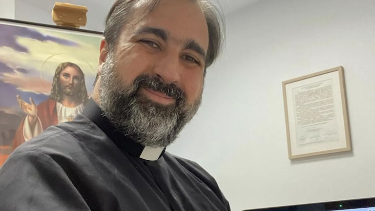 Sacerdote Rodolfo Londoño.
