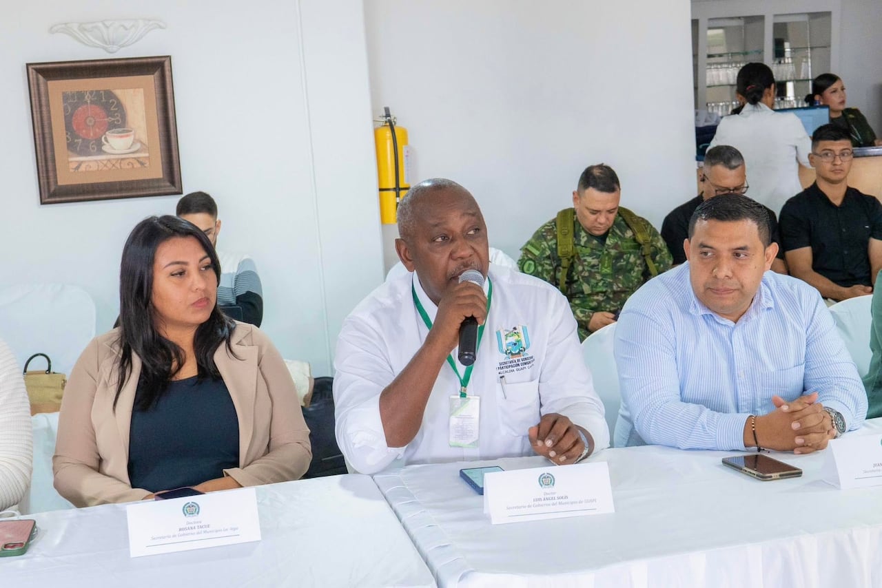 Con el propósito de garantizar el normal desarrollo de la segunda vuelta de las elecciones presidenciales del próximo 21 de junio, la Gobernación del Cauca lideró un Consejo Extraordinario de Seguridad con la participación de los 42 alcaldes y alcaldesas del departamento, autoridades de Policía, Fuerza Pública e instituciones responsables del proceso electoral.