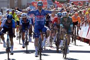 Kaden Groves, ganador de la segunda etapa de la Vuelta a España.