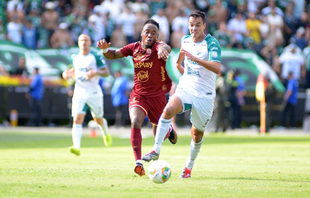 Momentos del compromiso la fecha 19 del primer semestre de la Liga Colombiana 2026 entre Deportes Tolima y Deportivo Cali.