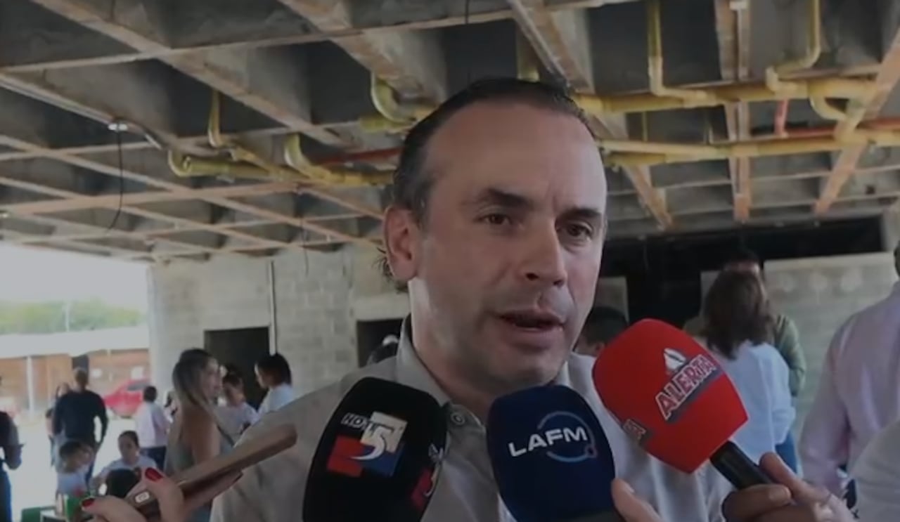 El mandatario local explicó que, desde el inicio de su gestión, se le alertó al Gobierno Nacional sobre la necesidad de no permitir que el contrato de operación del aeropuerto llegara a su fin.