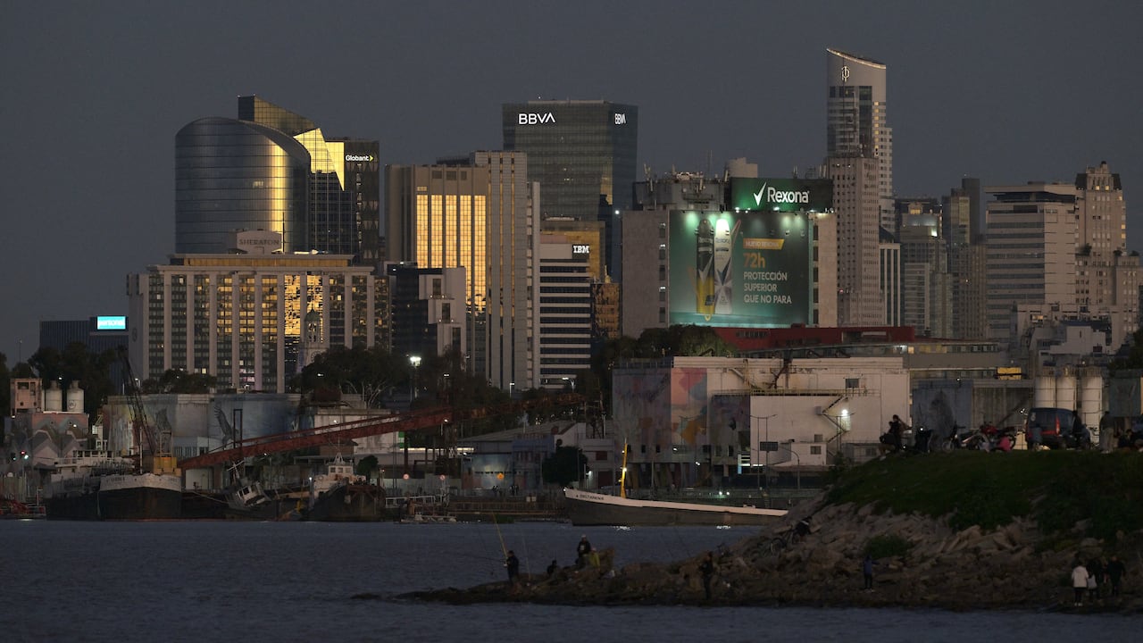 Buenos Aires es una ciudad vibrante y llena de cultura.