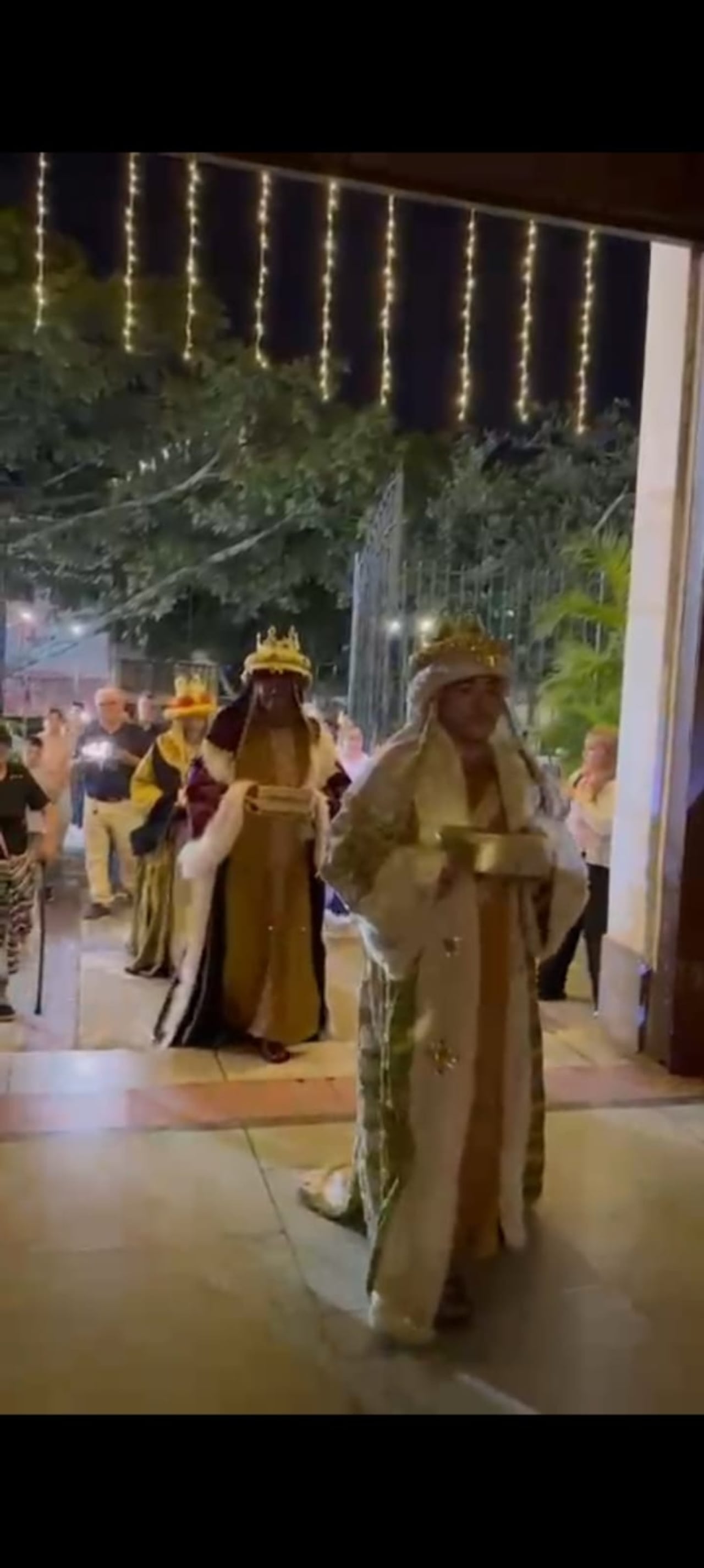 Llegada de los tres Reyes Magos a la Parroquia Santa Rosa de Lima.