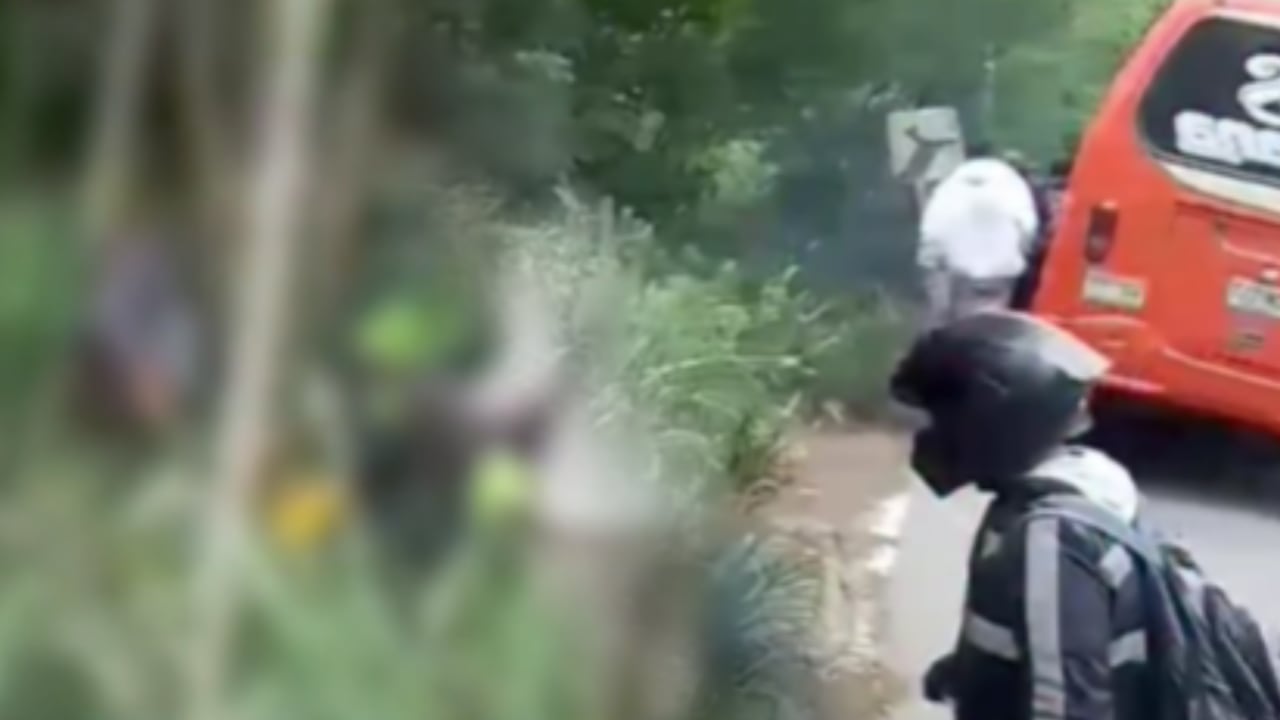 El fallecimiento de dos policías de Tránsito en un aparatoso accidente registrado en la vía Yumbo–Dapa ha generado conmoción.