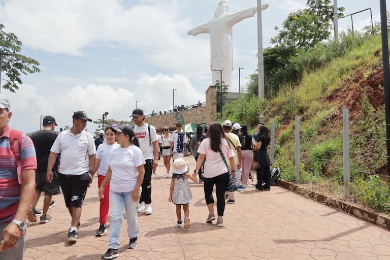 El centro de peregrinaje en Cali durante la Semana Santa, son los Cerros Tutelares
Foto: Alcaldía de Cali