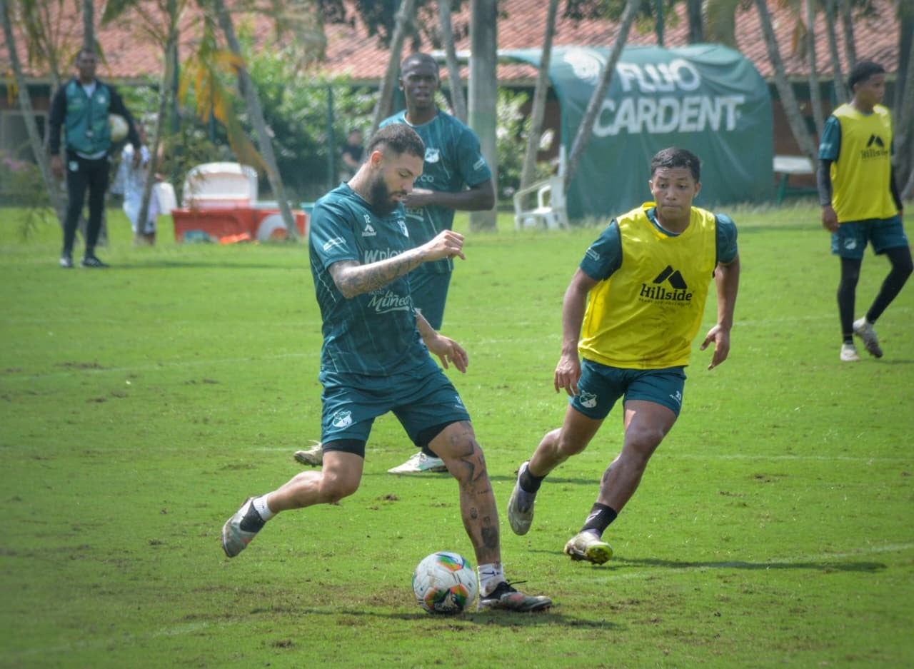 Entrenamiento y Rueda de Prensa Deportivo Cali