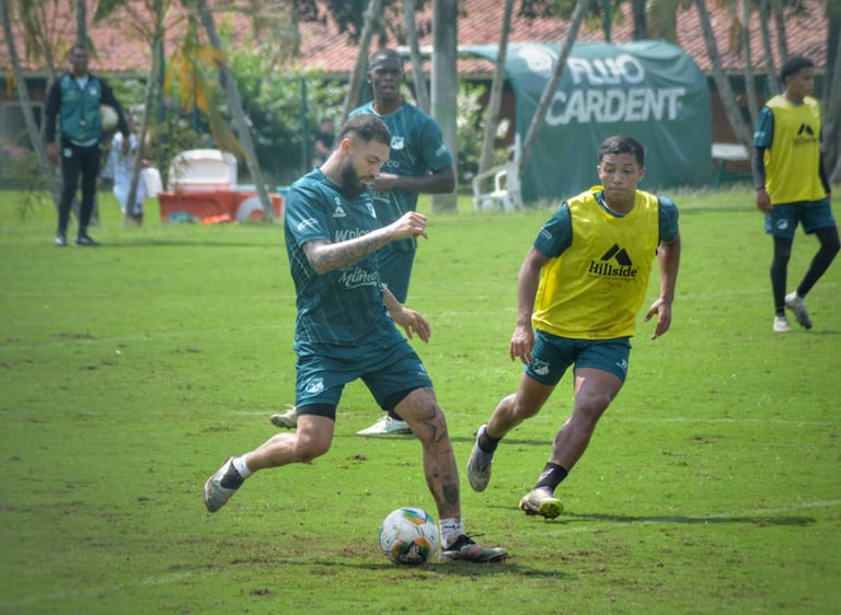 Entrenamiento y Rueda de Prensa Deportivo Cali
