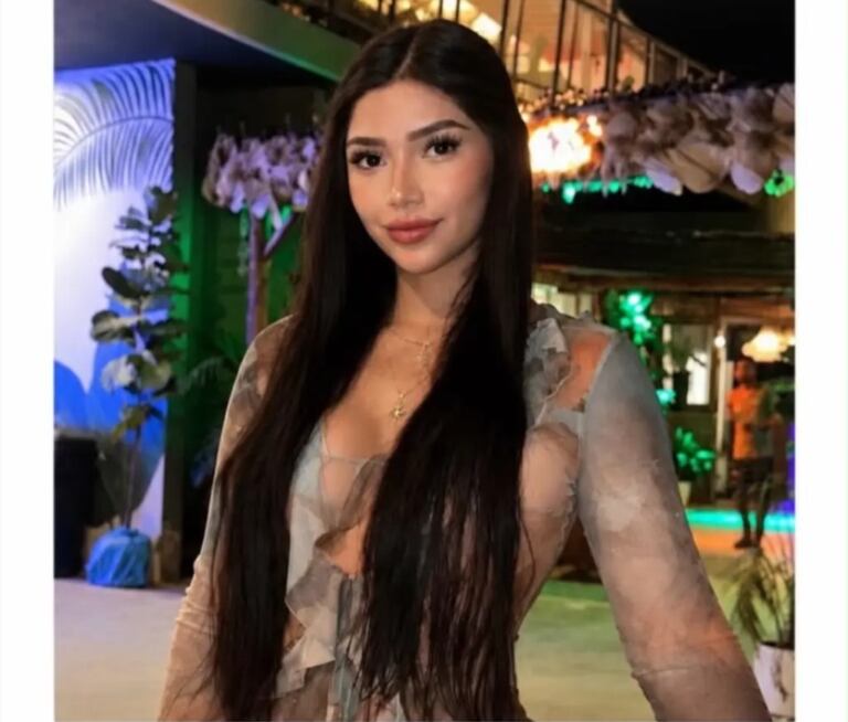 María Alejandra tiene 27 años, mide aproximadamente 1,70 metros y cuenta con un tatuaje de un lobo en la espalda, características divulgadas por sus familiares para facilitar su identificación.