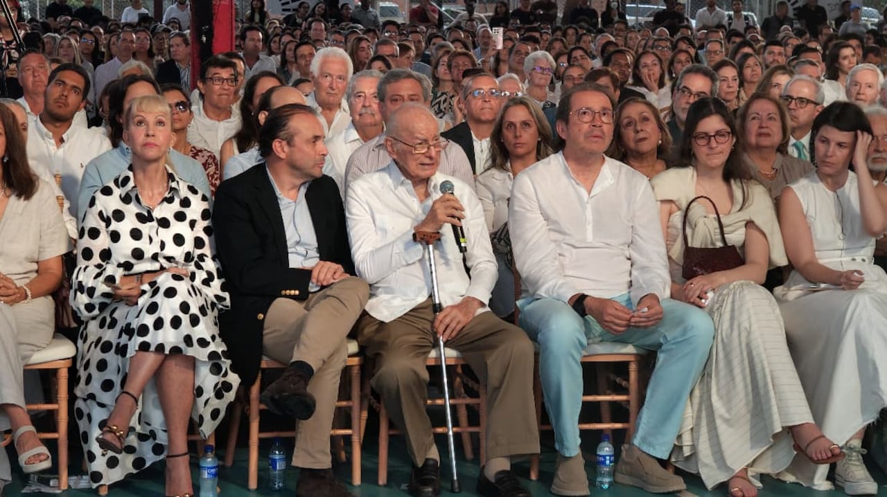 Su fallecimiento generó reacciones en distintos sectores, especialmente en el ámbito académico y empresarial.