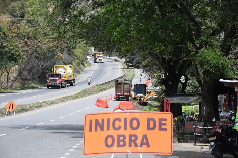 Activo: Inicios de obras del proyecto de quinta generación (5G) de la nueva malla vial del Valle del Cauca, corredor Buenaventura Loboguerrero, Buga. foto José L Guzmán. EL País