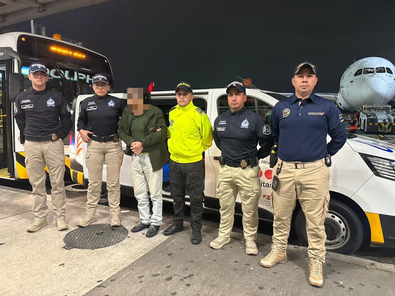 Según las investigaciones, Peter Kharouta habría arrendado un apartamento en un edificio que se encuentra ubicado sobre la Avenida Las Américas, a donde llevaba menores de edad con el macabro fin de someterlos a conductas de explotación sexual con animales.