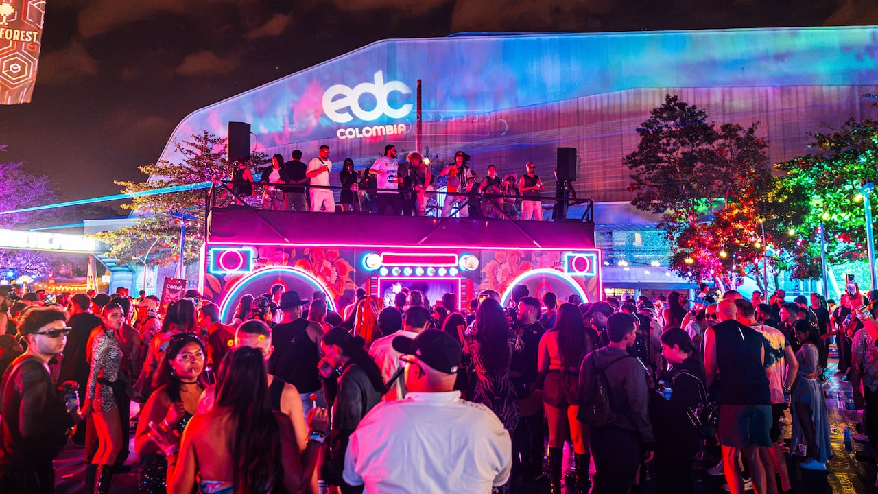 En uno de los escenarios del festival de música electrónica fue hallado Ismael Gerardo Méndez Huertas, quien presentaba dificultades para respirar y requirió traslado urgente a un hospital.