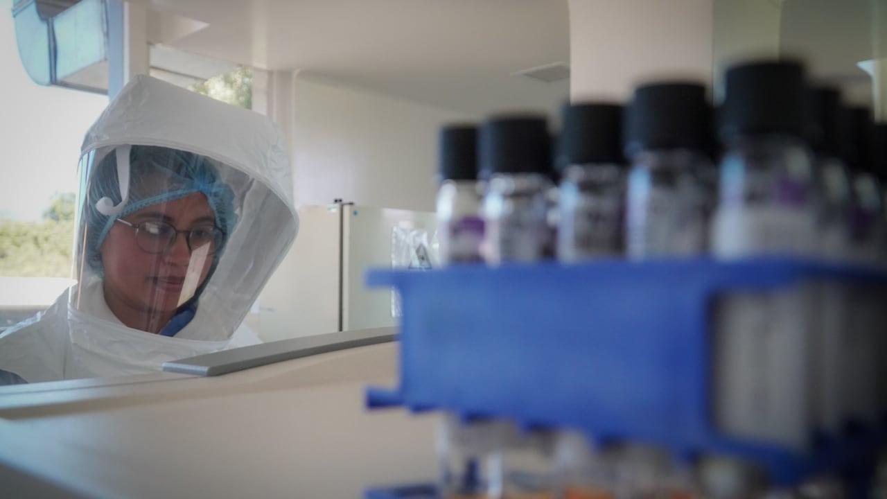 Colombia hoy es líder en la estrategia de vigilancia basada en comunidad. El país cuenta con más de 10.000 agentes comunitarios, gestores y vigías de la salud formados por el Instituto Nacional de Salud