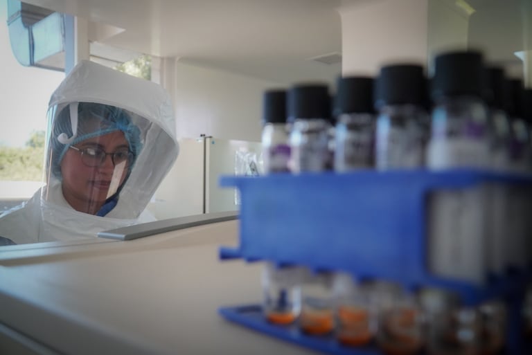 Colombia hoy es líder en la estrategia de vigilancia basada en comunidad. El país cuenta con más de 10.000 agentes comunitarios, gestores y vigías de la salud formados por el Instituto Nacional de Salud