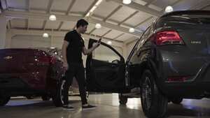 “El pago del vehículo se prefiere presencial, directamente en el concesionario que desee el cliente”.