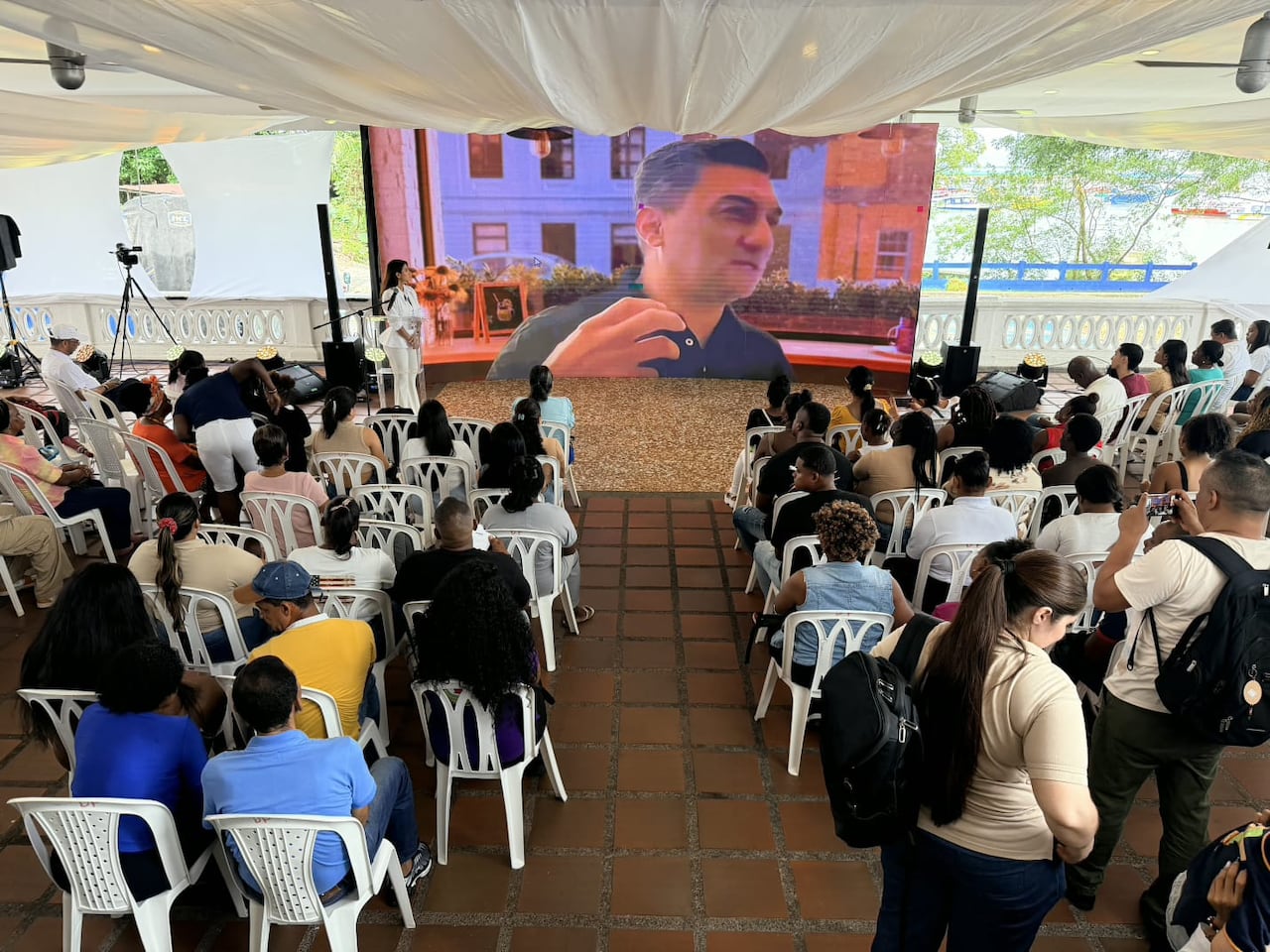 Más de 100 emprendedores participaron en el gran lanzamiento del proyecto CREAIA en Buenaventura