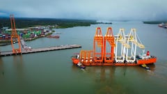 Aguadulce, en Buenaventura, recibió dos nuevas grúas pórtico que permitirán mover más carga. Foto: suministrada por Aguadulce.