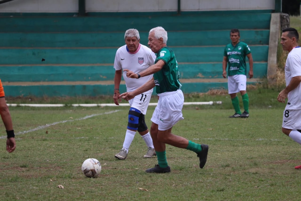 El evento que reunió a exjugadores del Cali tiene el propósito de ayudar a las nuevas promesas.
