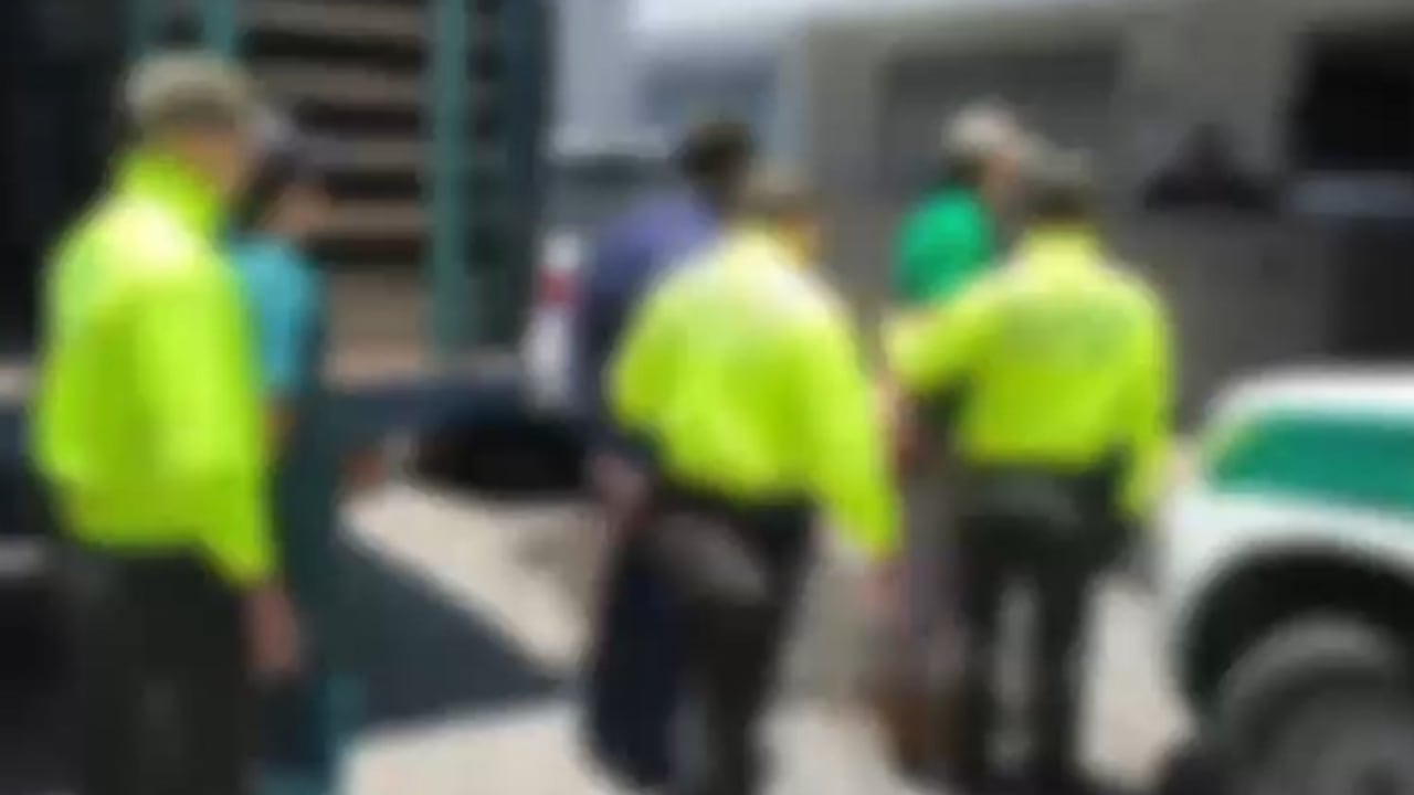 La captura de estos sujetos se dio en medio de un amplio operativo judicial adelantado en varios puntos de esta ciudad de la costa pacífica nariñense, informó la Policía.