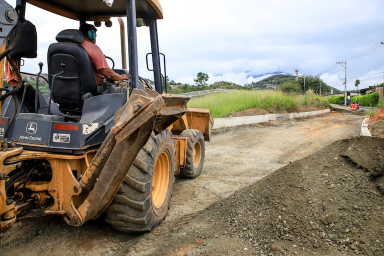 La ampliación de la Carrera 80 registra un avance del 50%.