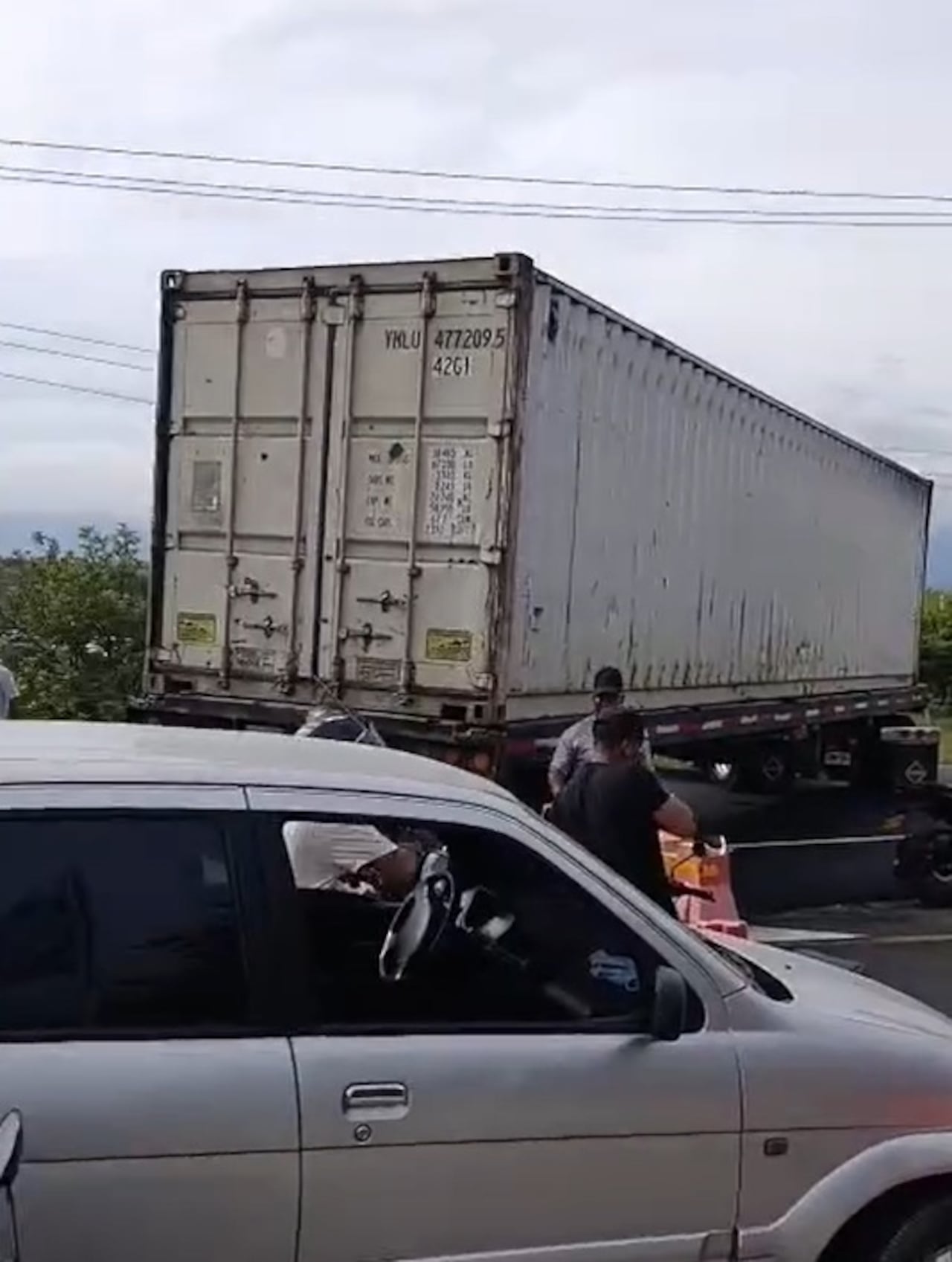 En la mañana de este jueves 9 de julio, se registra bloqueo total de la vía Panamericana, a la altura del puente de la variante, salida hacia Cali, en el municipio de Santander de Quilichao, Cauca.