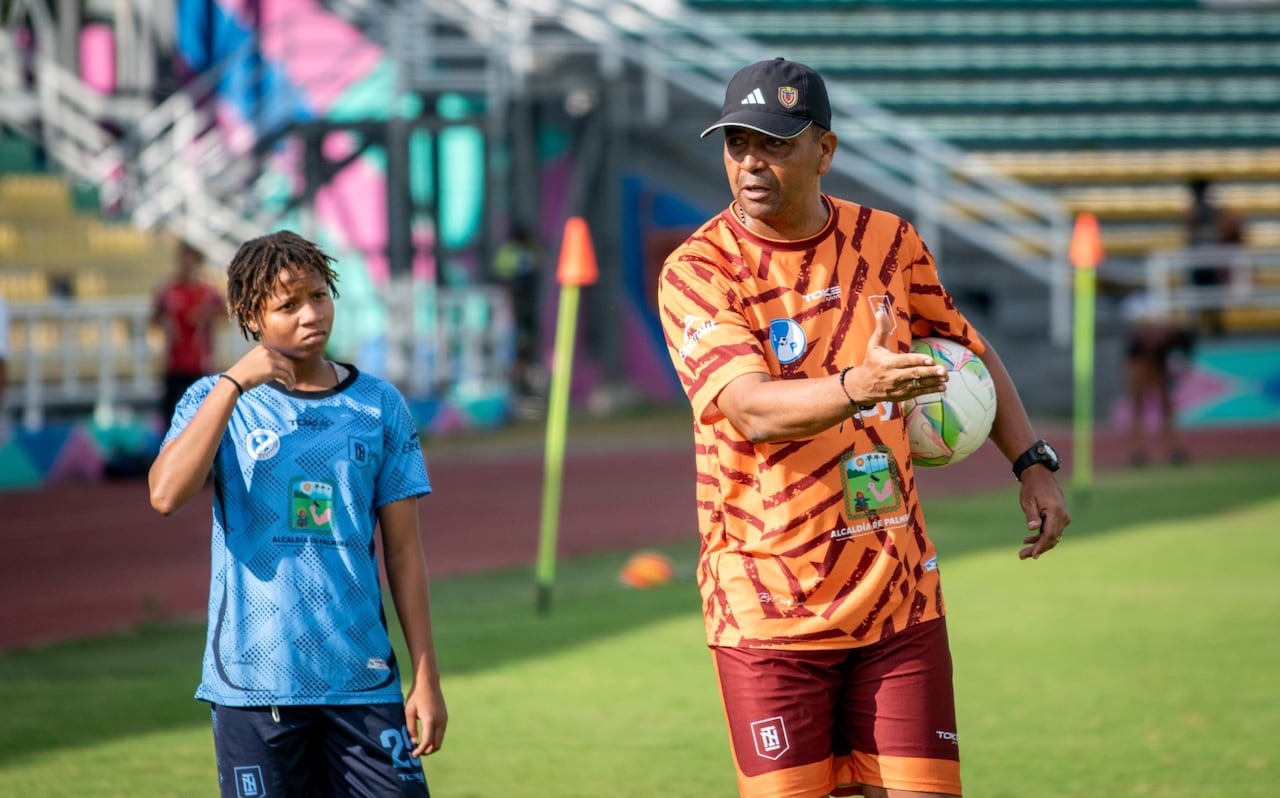 Jhon Freddy Tierradentro asume la dirección de Internacional FC Femenino.