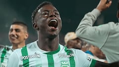 Marino Hinestroza celebrando el tricampeonato de Nacional en Copa BetPlay.