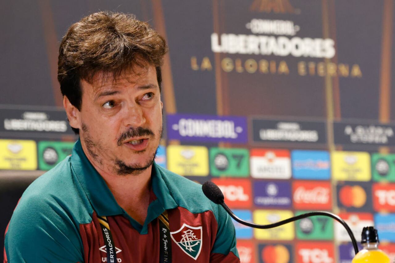 RIO DE JANEIRO, BRAZIL - NOVEMBER 03: Fernando Diniz, head coach of Fluminense speaks during a press conference ahead of final match of Copa CONMEBOL Libertadores 2023 between Fluminense and Boca Juniors at Maracana Stadium on November 03, 2023 in Rio de Janeiro, Brazil. (Photo by Wagner Meier/Getty Images)eL