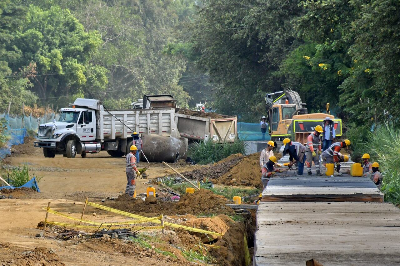 Así avanza la ampliación de la Avenida Ciudad de Cali, desde Bochalema hasta Jamundí. Fotos Raúl Palacios / El Pais.
