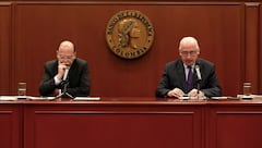 Germán Ávila, ministro de Hacienda, y Leonardo Villar, gerente del Banco de la República