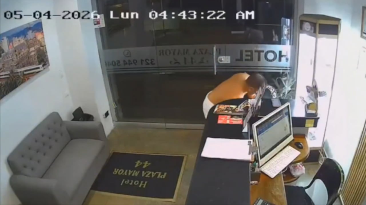 El hombre atacó a la recepcionista en la madrugada del lunes.