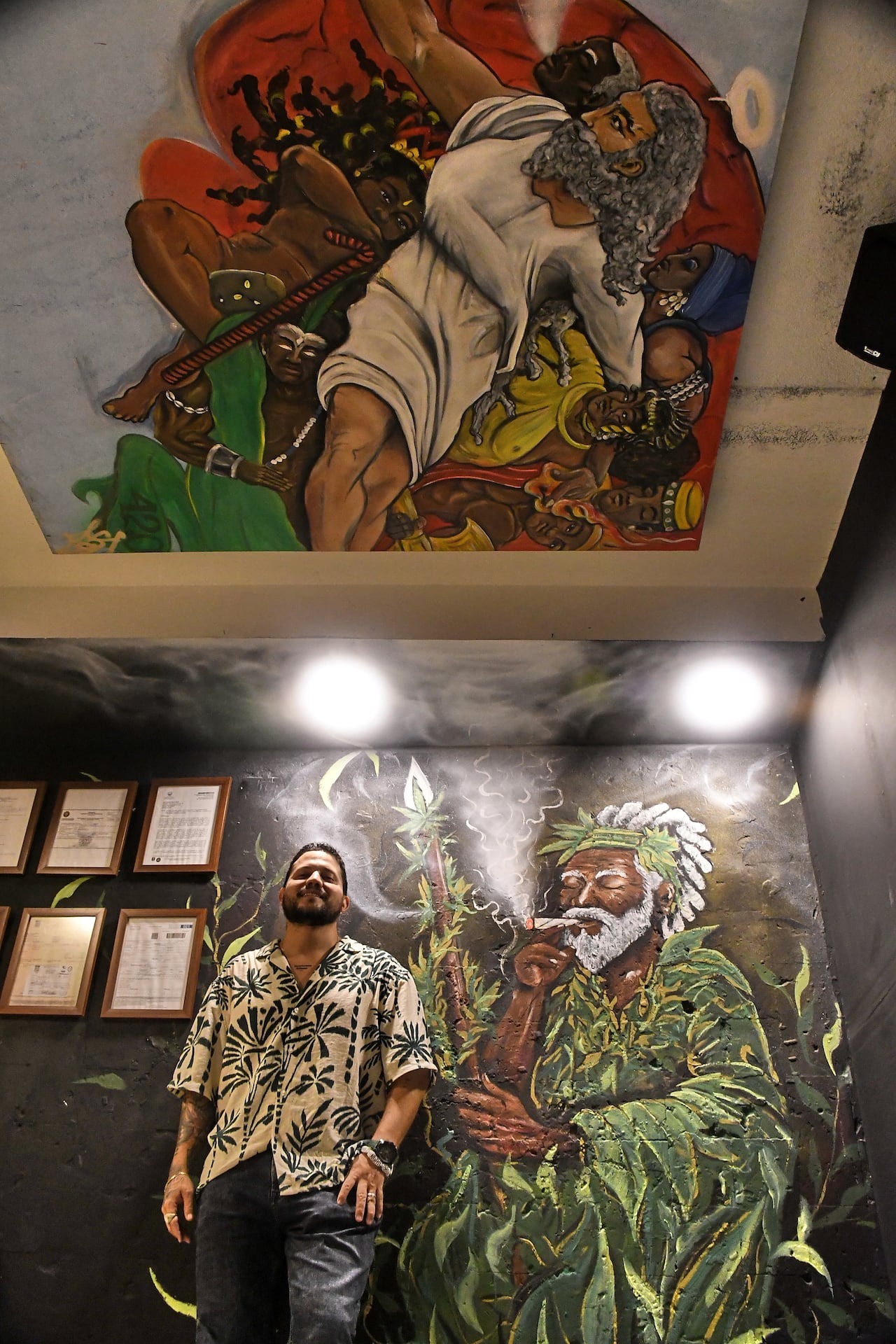 Informo de Domingo: Club canábicos en Cali. Foto José L Guzmán. El País