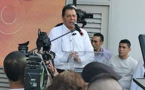 Cali: Política, Rueda de prensa con el candidato Tulio Gómez luego de su inscripción como candidato a la gobernación del Valle del Cauca. Foto José L Guzmán. El País, julio 27-23