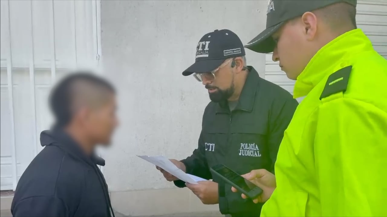 Agentes de la Dijín de la Policía Nacional y del CTI de la Fiscalía coordinan operativos judiciales en el departamento del Cauca.