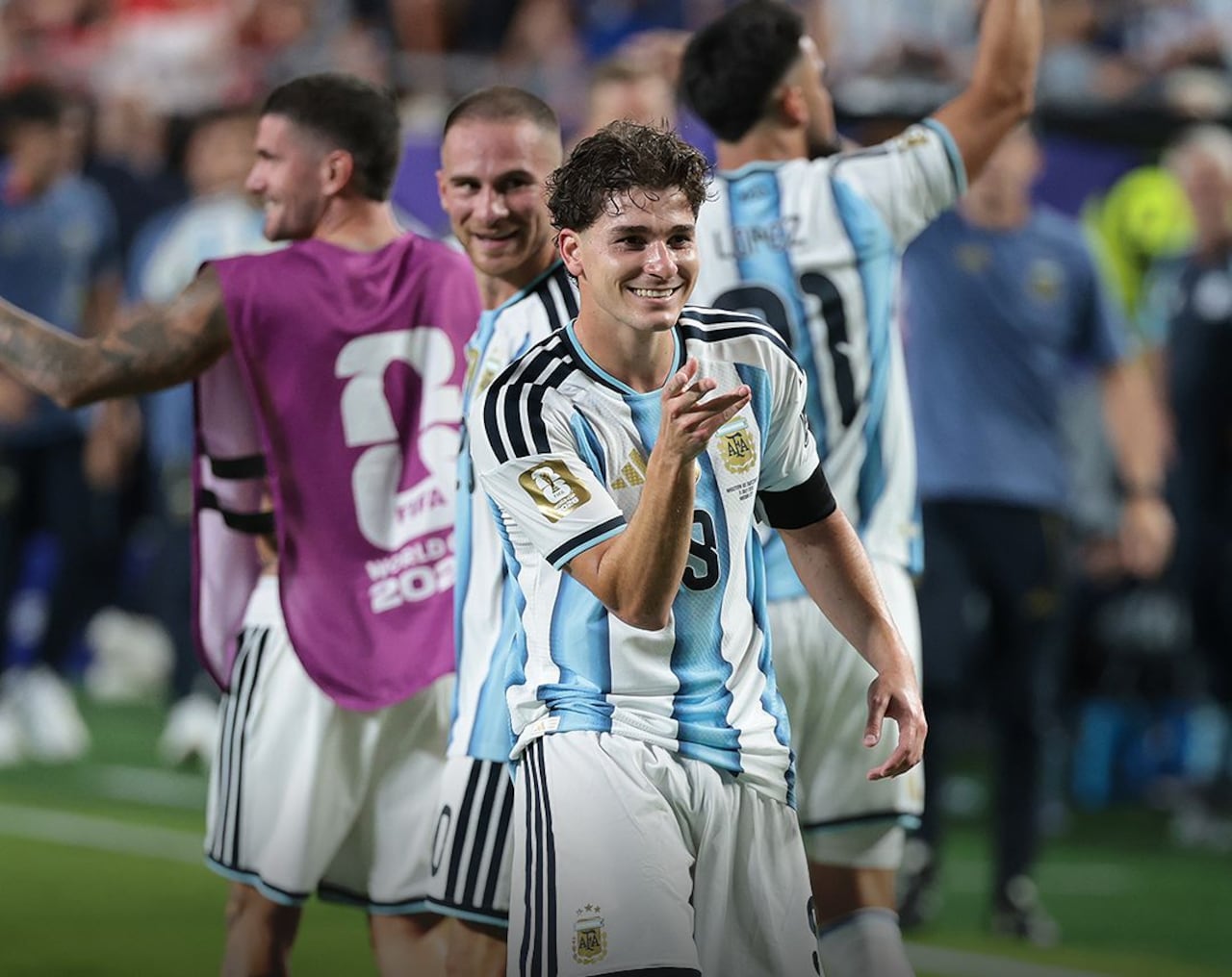 El encuentro fue parejo, el seleccionado de Argentina tuvo más el balón, pero los suizos fueron laboriosos para defender, para que la ventaja no fuera mayor, y también para tratar de hacer daño. No obstante, la Albiceleste acusó cansancio y le regaló la posesión al rival.