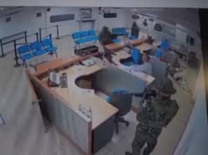 Disidentes del frente Dagoberto Ramos de las Farc asaltaron en la mañana de este martes 8 de octubre la sede del Banco Agrario del municipio de Corinto, Cauca.