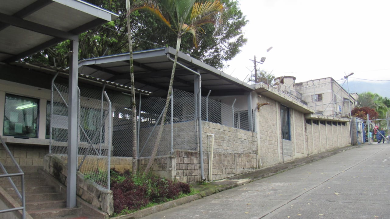 Fachada de la cárcel de La Paz de Itagüí.