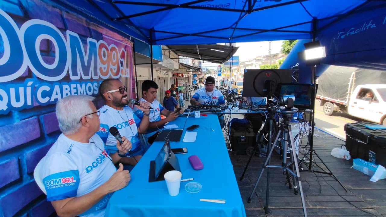 Boom 99.1 FM y El País Denuncia visitaron la Comuna 16 en una nueva Gira Comunera. 30 de enero de 2026.