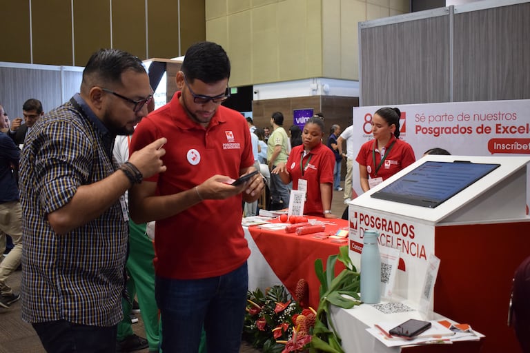 La Universidad del Valle presentó su oferta de pregrado, posgrado y educación continua en Smart City Expo Cali 2026, un espacio para acercar sus oportunidades de formación y servicios a la ciudadanía.
