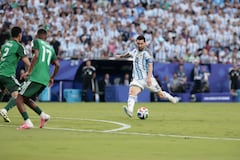 El gol de Lionel Messi cayó como un balde de agua fría para Argelia, que no ha logrado reaccionar.
