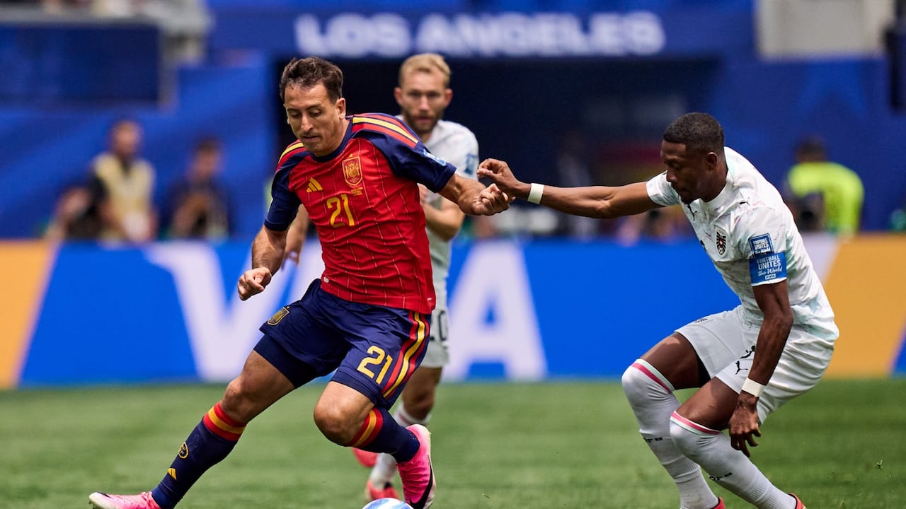 Mikel Oyarzabal comanda el frente de ataque de la selección española en el Estadio de Los Ángeles, buscando romper el bloque defensivo de Austria en los dieciseisavos de final.