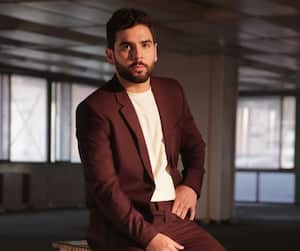 Andrés Julio estrena canción.