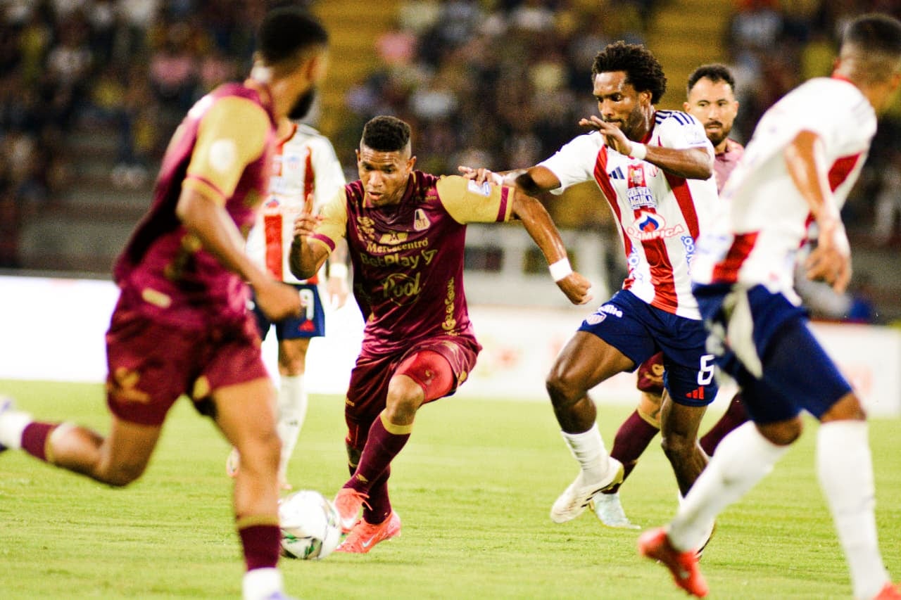 Imagen del partido de vuelta de la final del segundo semestre de la Liga Colombiana 2025, entre Deportes Tolima y Junior de Barranquilla.
