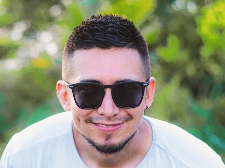 Méndez Yunda se desempeñaba como coordinador del equipo de comunicaciones de la Secretaría de Salud Departamental, labor que fue destacada por la Gobernación del Cauca.