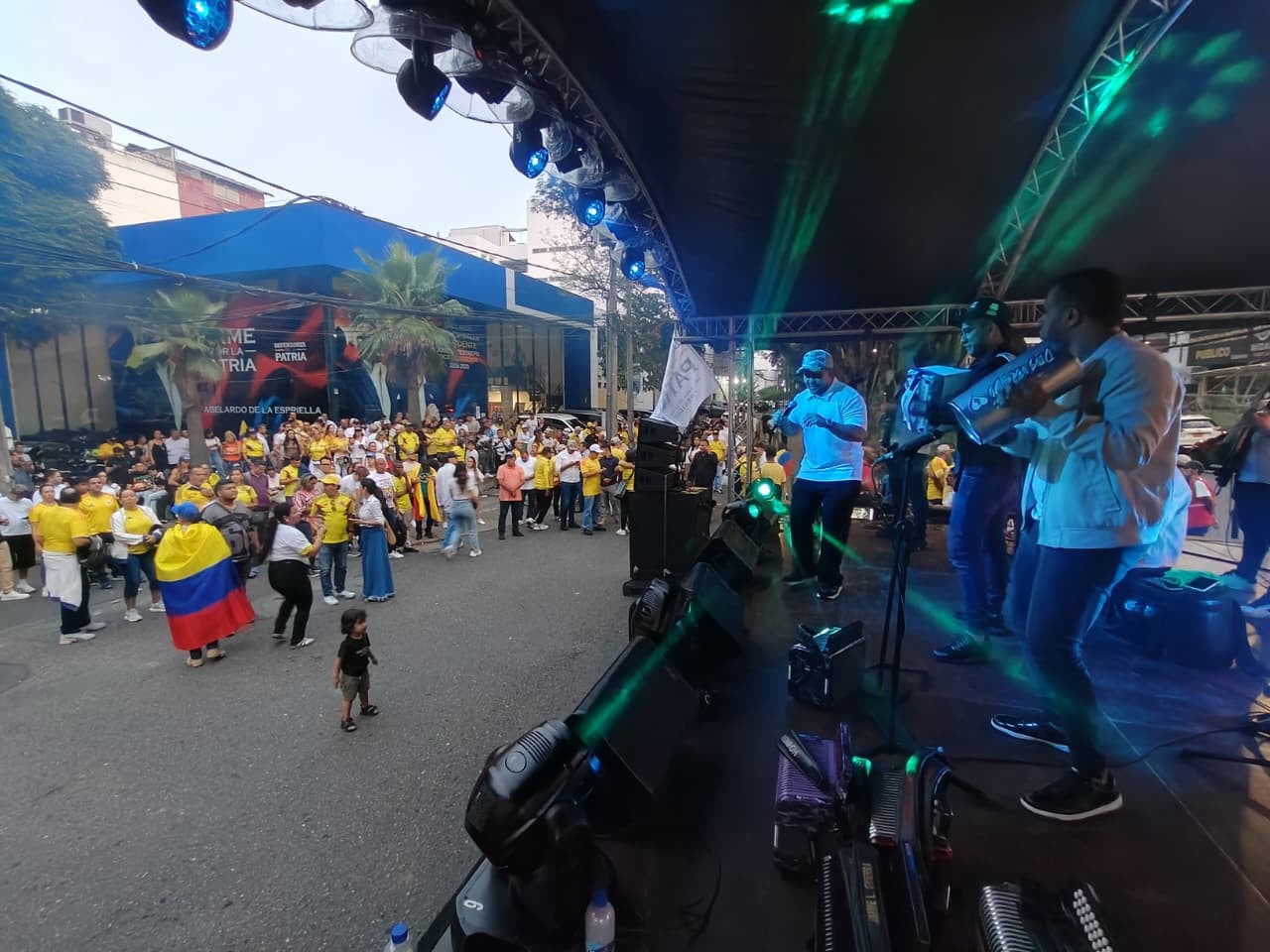 Sede de campaña de Abelardo de la Espriella en Cali.