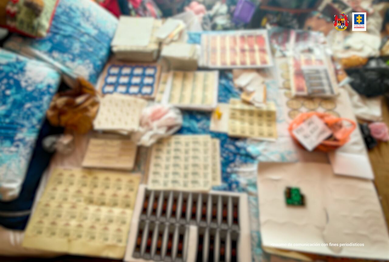 Así fue como delincuentes convirtieron reciclaje en licor adulterado. La Fiscalía hizo gigantesca incautación en Bogotá