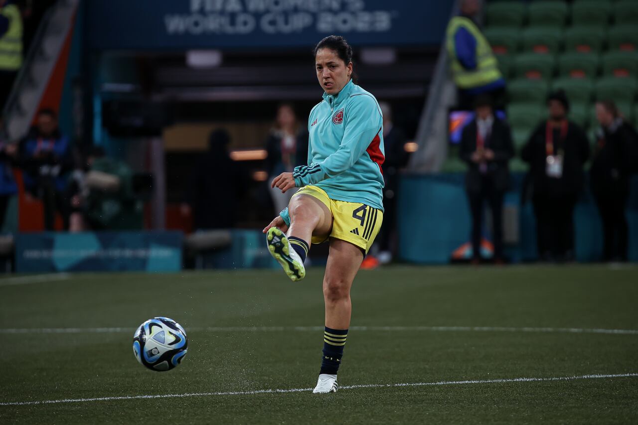 Diana Ospina de Colombia se calienta antes del partido de octavos de final de la Copa Mundial Femenina de la FIFA Australia y Nueva Zelanda 2023 entre Colombia y Jamaica en el Melbourne Rectangular Stadium el 8 de agosto de 2023 en Melbourne, Australia. (Foto de Andrew Wiseman / DeFodi Images a través de Getty Images)