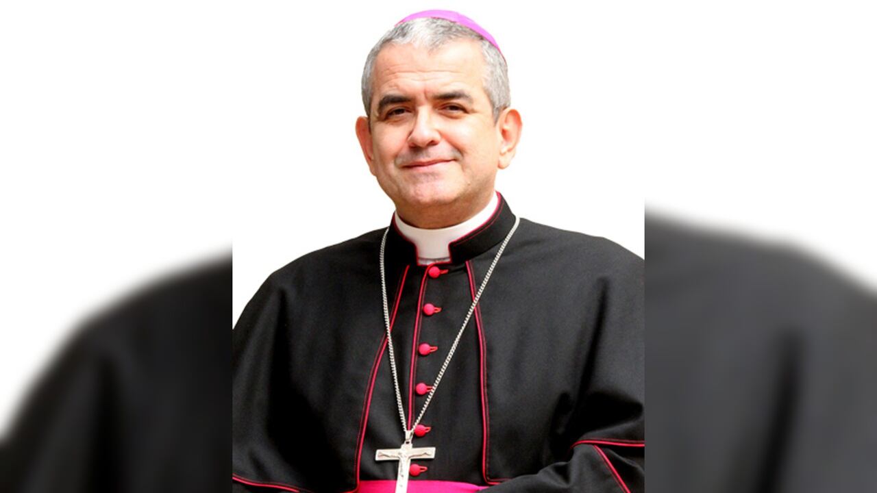 Monseñor Víctor Manuel Ochoa.