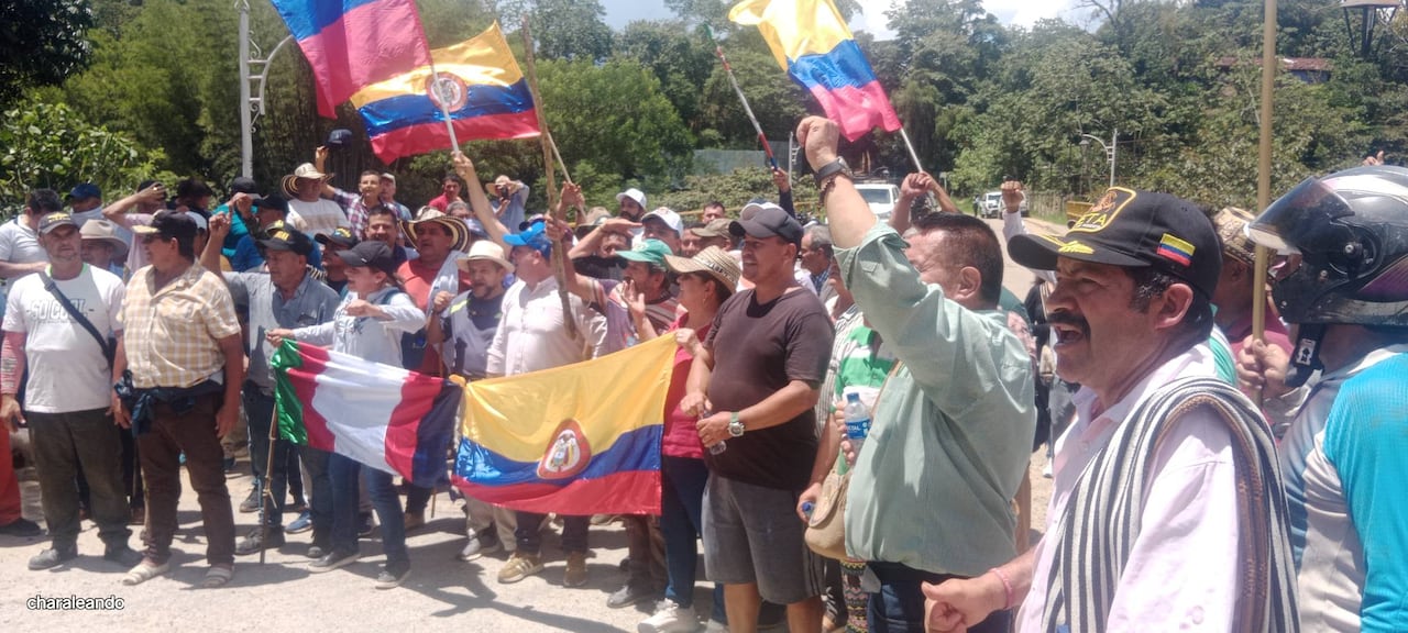Organizaciones sociales rechazaron los hechos registrados en Charalá y pidieron garantías para las movilizaciones políticas y sociales en el país.