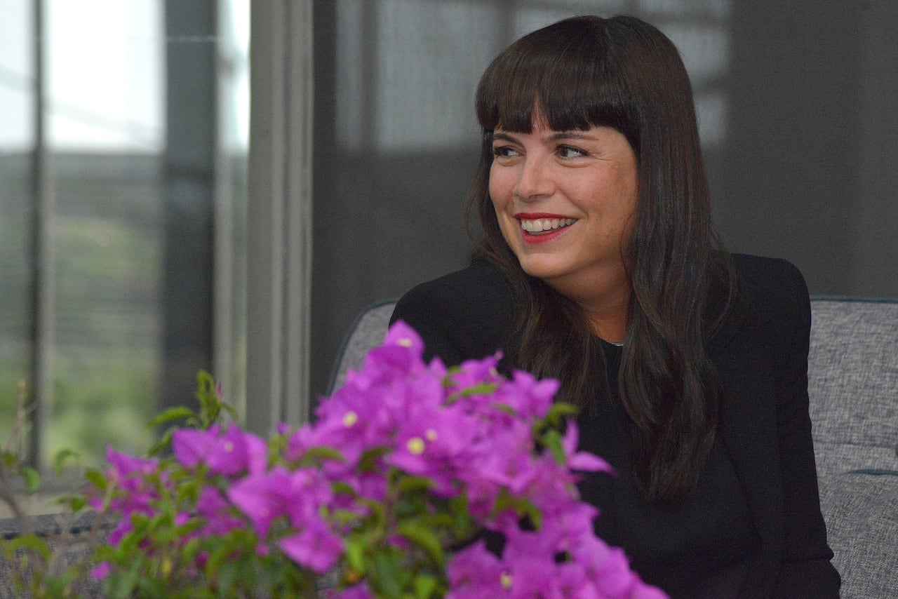 Lital Marom destacó que el reto de las empresas no es tecnológico, sino de mentalidad, y que la inteligencia artificial debe integrarse de forma estratégica.